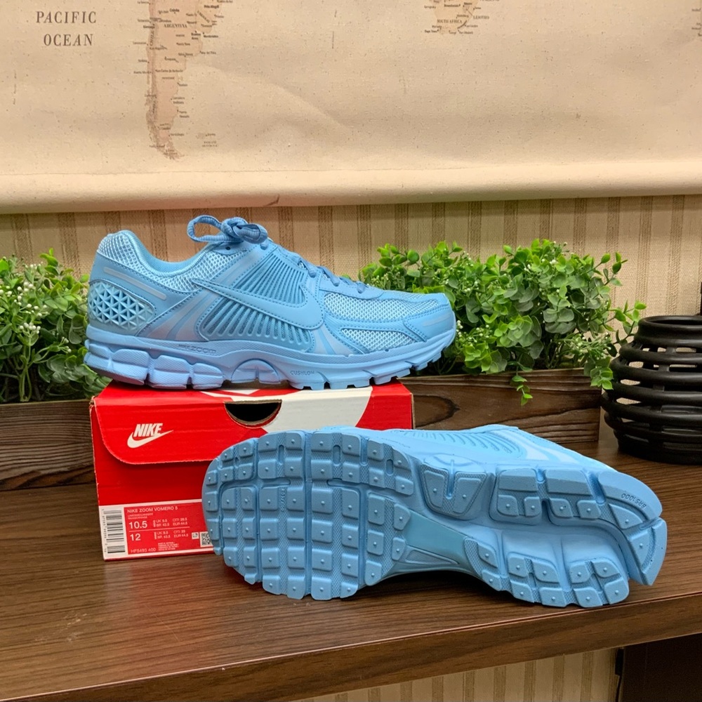 Nike Blue Vomero 5